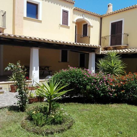 Apartamento Casa Il Cortile Fiorito Tortolì Exterior foto