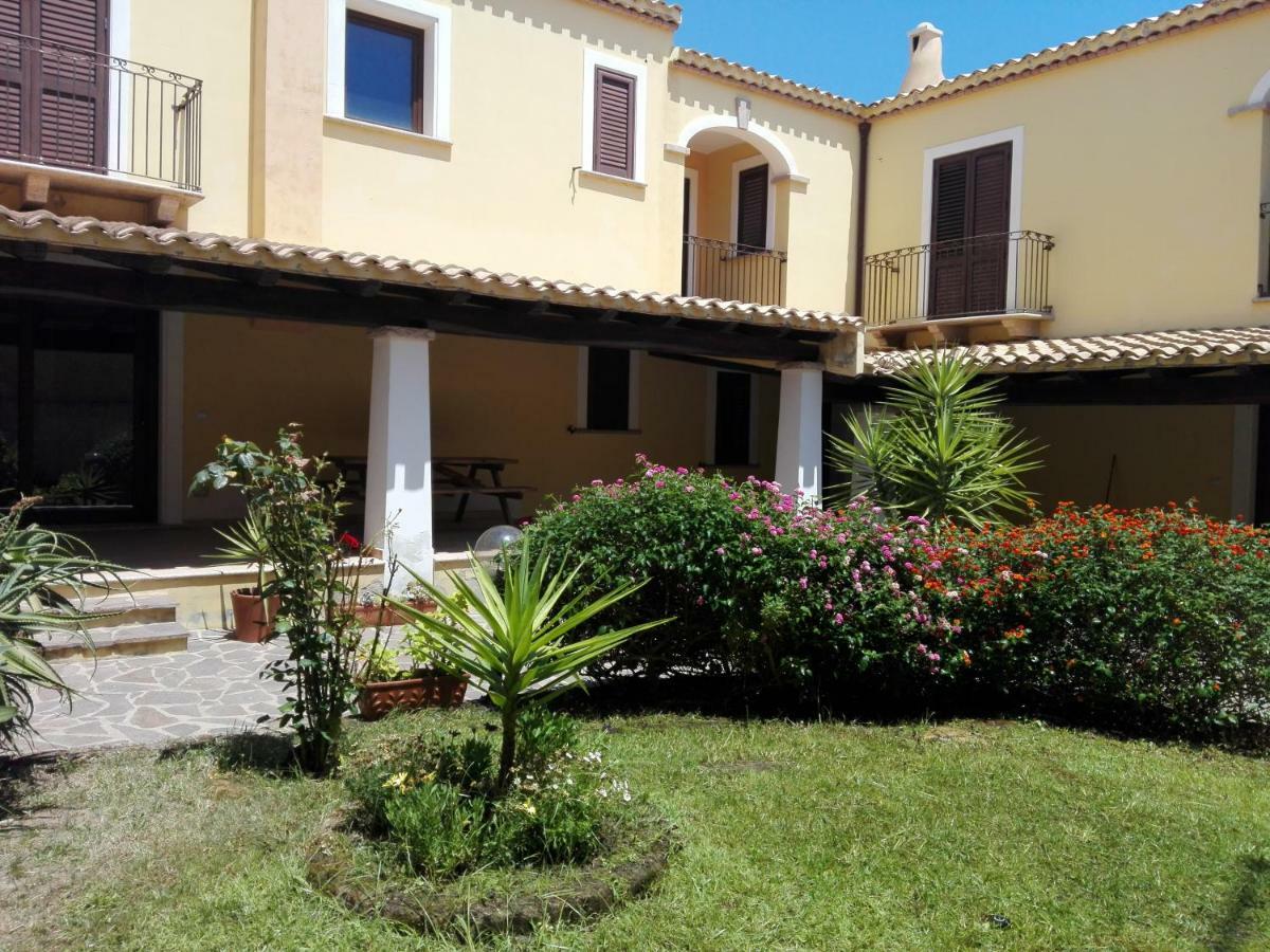 Apartamento Casa Il Cortile Fiorito Tortolì Exterior foto
