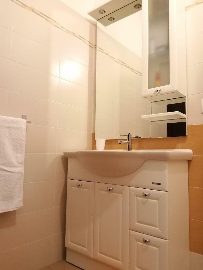 Apartamento Casa Il Cortile Fiorito Tortolì Exterior foto